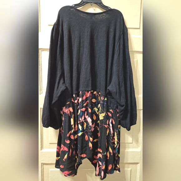 Torrid Open Front Floral Black Cardigan Plus Size GUC Size: 6X - Picture 6 of 6
